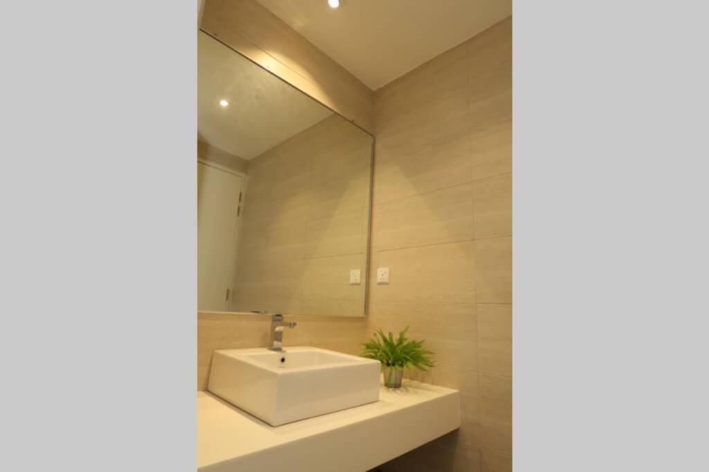 Promo Private Luxurious Nilai Vacation Home Luaran gambar