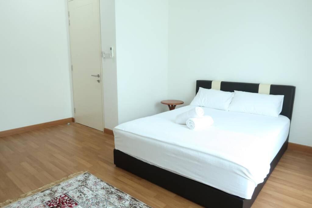 Promo Private Luxurious Nilai Vacation Home Luaran gambar