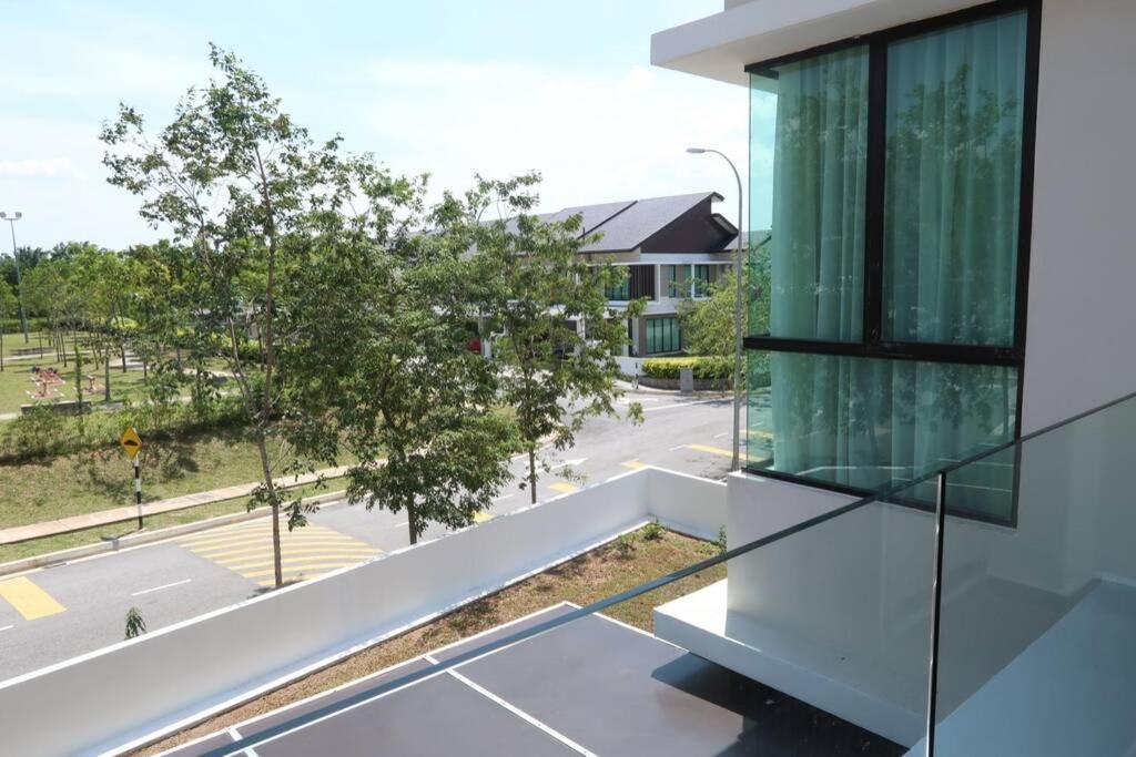 Promo Private Luxurious Nilai Vacation Home Luaran gambar
