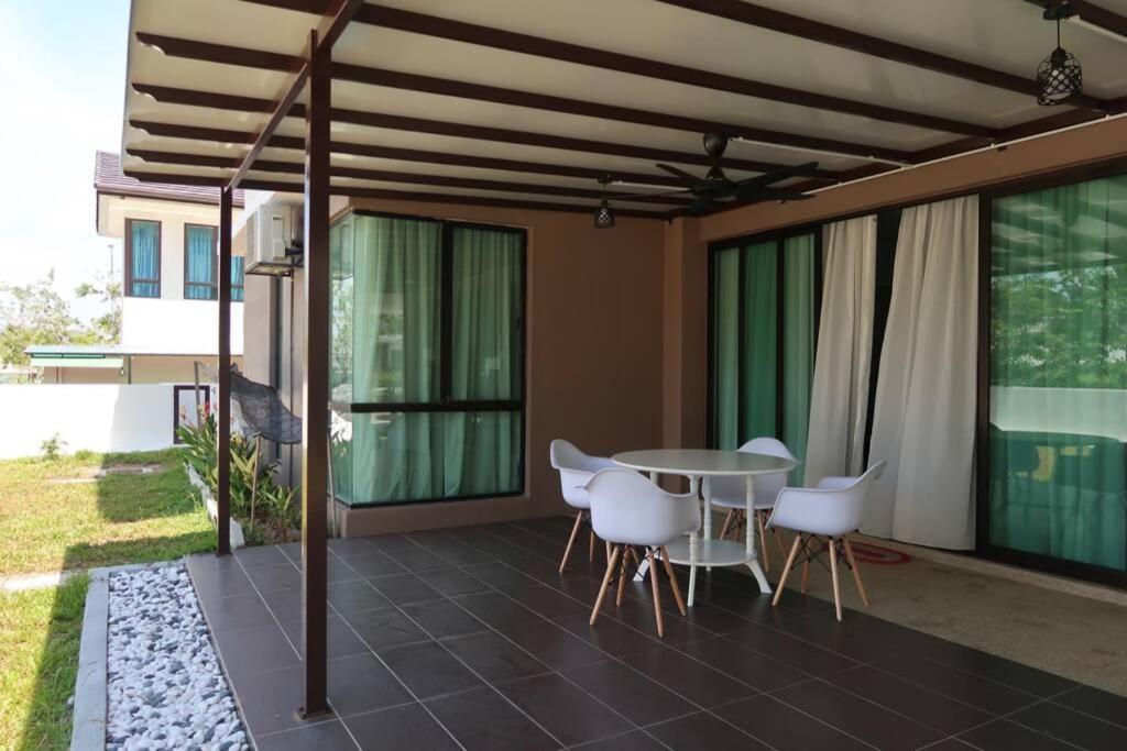 Promo Private Luxurious Nilai Vacation Home Luaran gambar