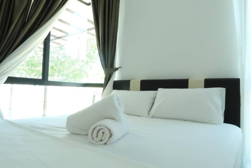 Promo Private Luxurious Nilai Vacation Home Luaran gambar